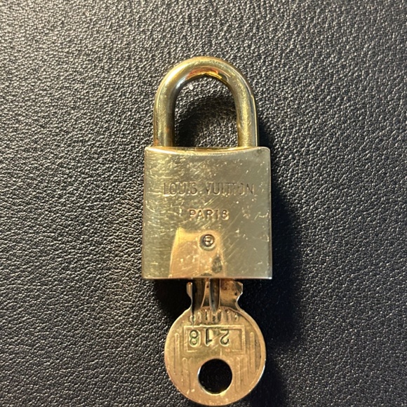 Louis Vuitton 200 Series Lock & Key - Choose your number - Picture 6 of 8